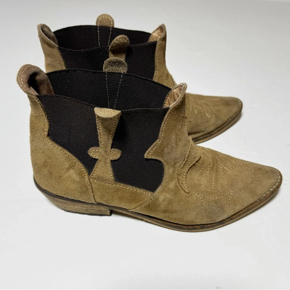 Ganni Suede Western Boots